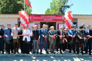 �ehit yak�nlar� ve gazilerden el sanatlar� sergisi